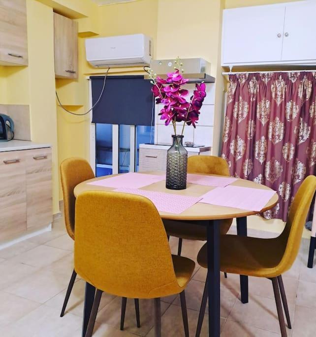 Zenia Home 1 Στην Καρδιά Της Πάτρας Екстериор снимка