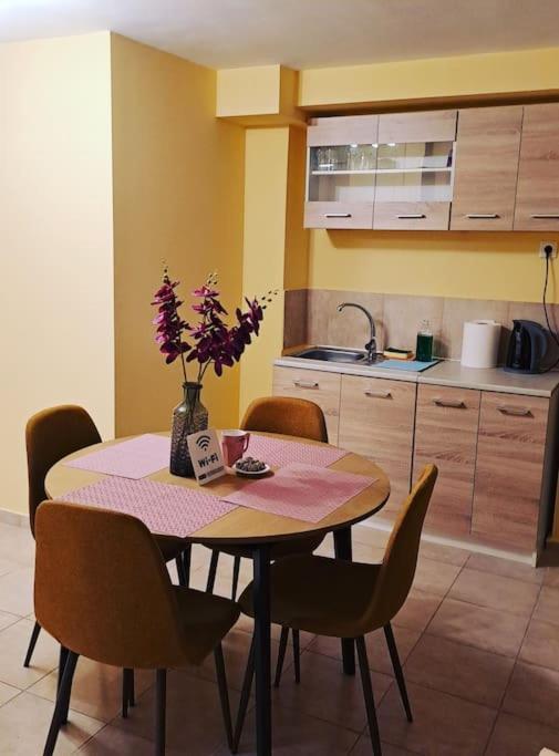 Zenia Home 1 Στην Καρδιά Της Πάτρας Екстериор снимка